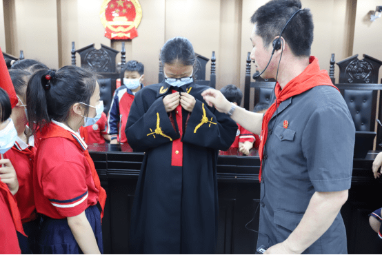 【六一特辑】云梦法院开展“法爱同行 别样过‘六一’”法院开放日活动468.png