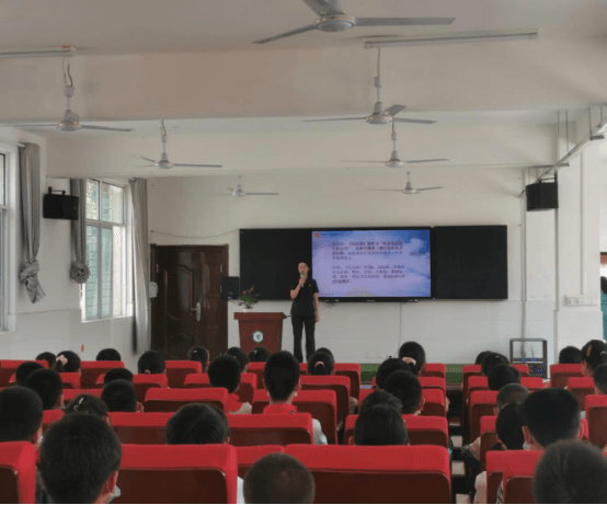 【六一专刊】学法用典   护航少年——安陆法院开展庆“六一”法治宣传教育活动81.png