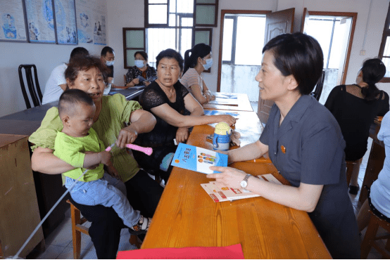 安陆法院：集中送法进社区  精准普法暖民心248.png