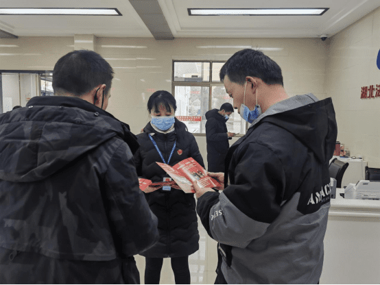 人民调解员杨琴：调百姓之难 解群众之忧316.png