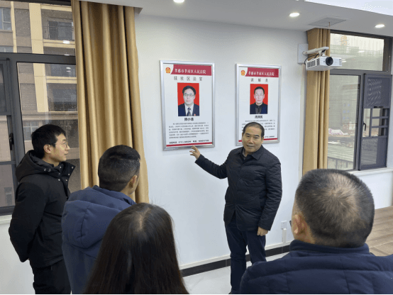 20220128胡月：寒冬送暖践初心  浓浓关怀显真情——王秋隆院长走访慰问困难党员223.png