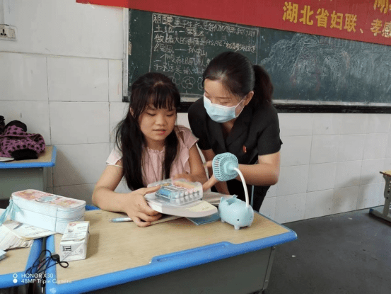 法爱同行   牵手未来——孝感市法院开展迎“六一”法治进校园系列活动540.png